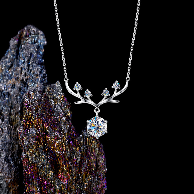 New Yilu You Ni collarbone Chain s925 sterling silver necklace Moissanite one-carat imitation diamond Qixi Festival Valentine's Day details Picture