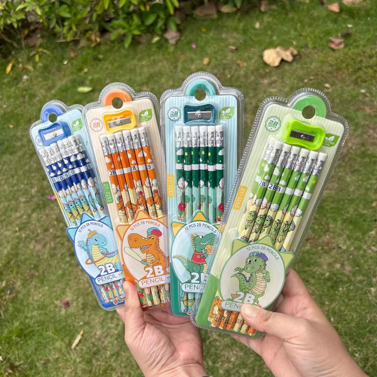 12 small leather-tipped pencils with pencil sharpeners, box gift, student graphite core 2B dinosaur pencils