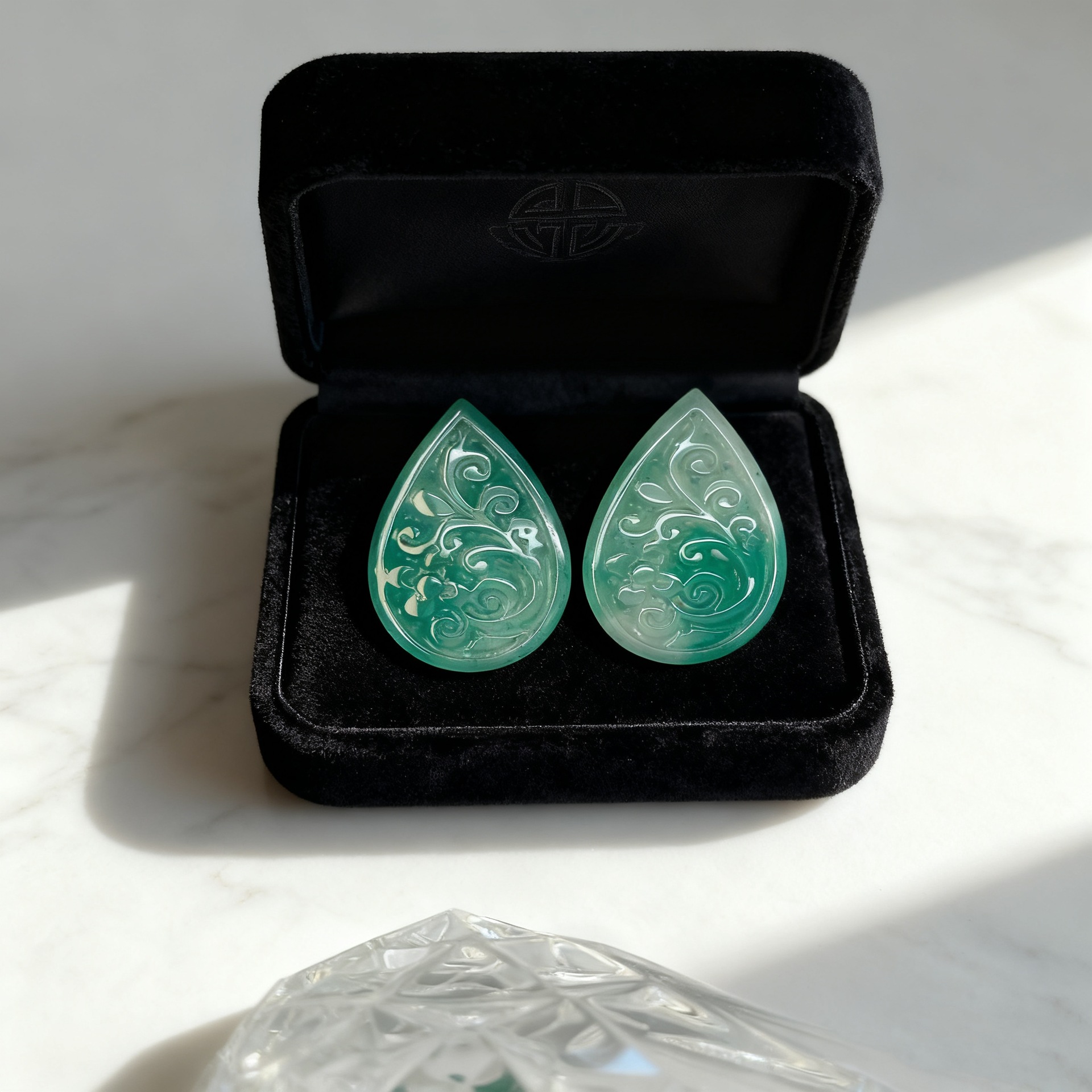 玉吊坠/沙金吊饰/翡翠观音/八宝罗盘/吊坠产品图