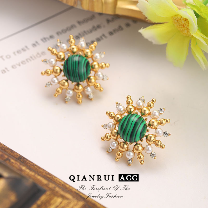 新款烟花镶嵌锆石耳环高级感耳钉小众设计耳饰女绿色法式小众设计