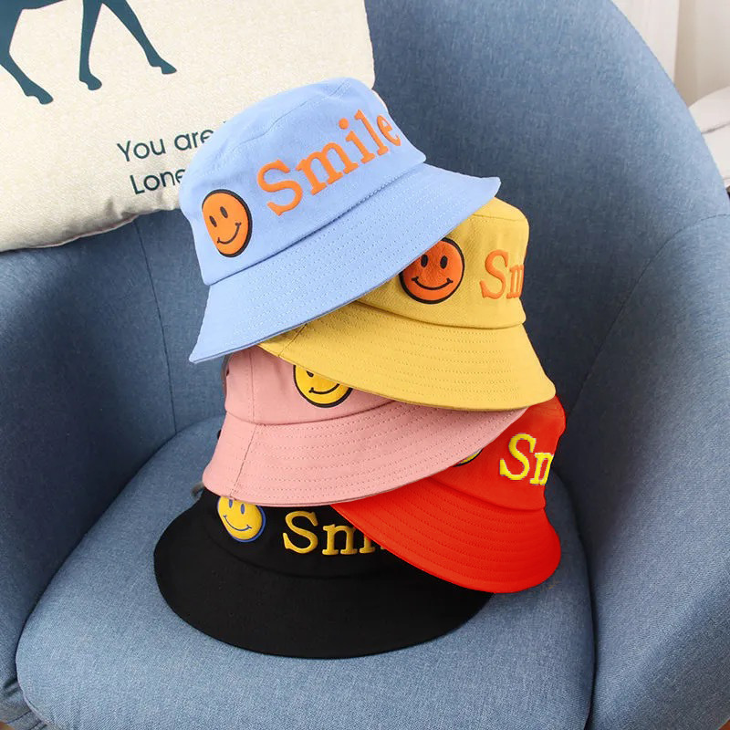 Children's spring and autumn fisherman hats, fashionable basin hats for big kids, cute and super adorable wide-brimmed hats for boys and girls with smiling faces and sun protection Application Scenario