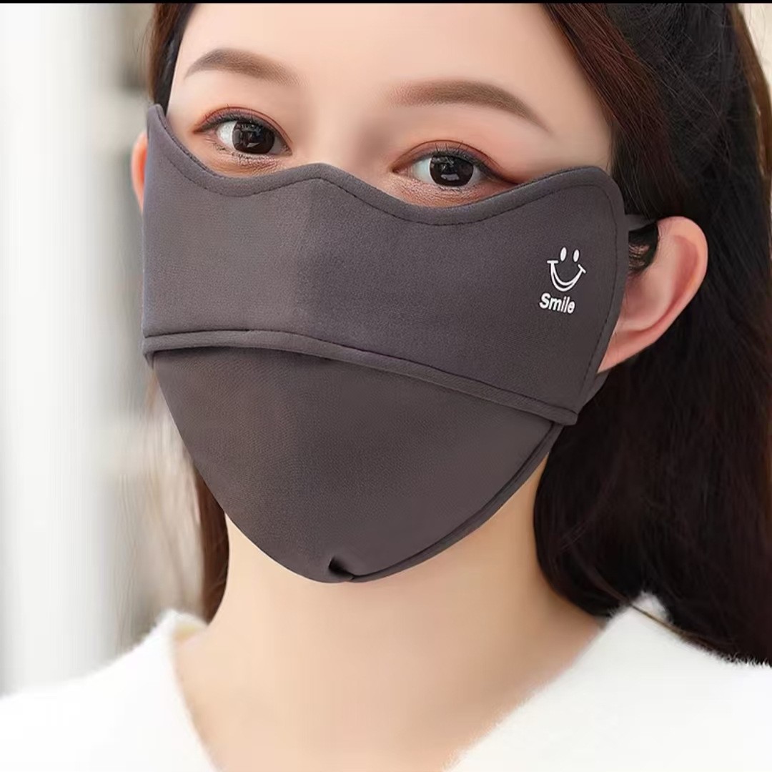 生活口罩实物图