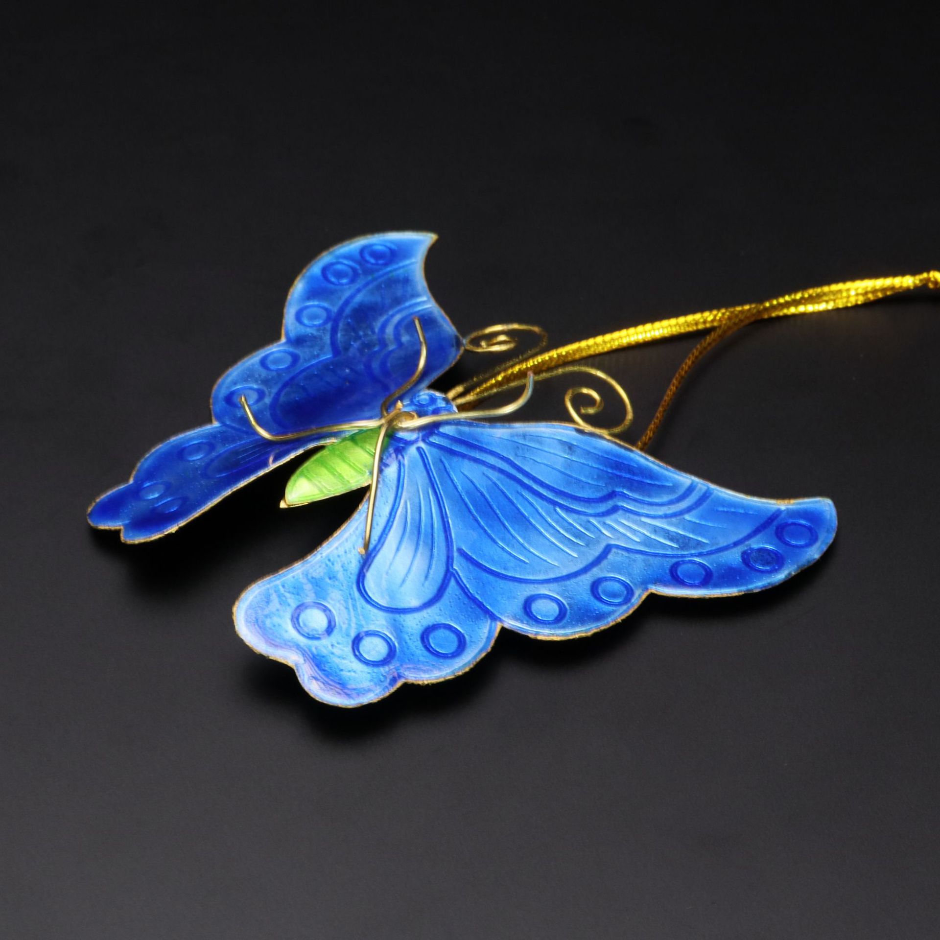 Beijing Cloisonne Christmas decorative pendant, craft cultural gift, mechanism enamel silver-blue flower butterfly Specification image