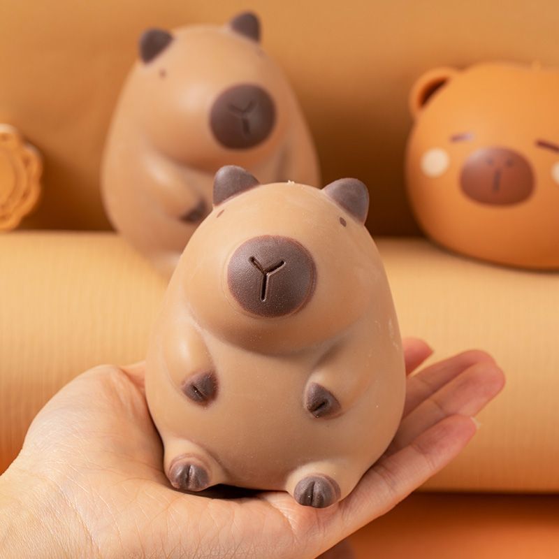 The popular and best-selling toys include the "Kabibala" pinching fun stress-relieving toy and the "Little Beaver Ruby" bubble-blowing slow rebound toy Specification image