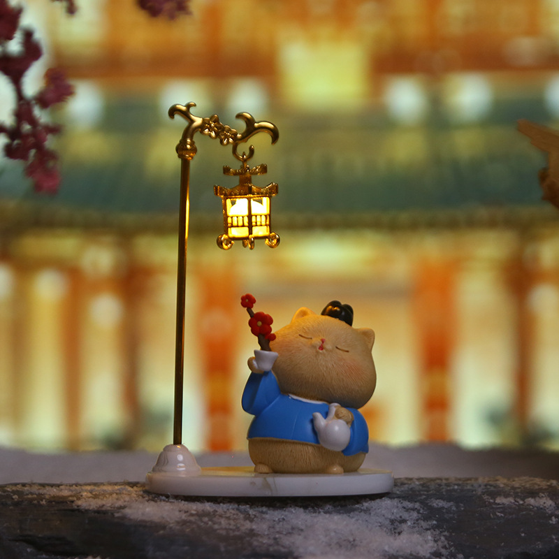 New "Miao Miao Long Live" small lamp ornament, cartoon and cute resin decorative handicraft, festival gift gift ornament Specification image