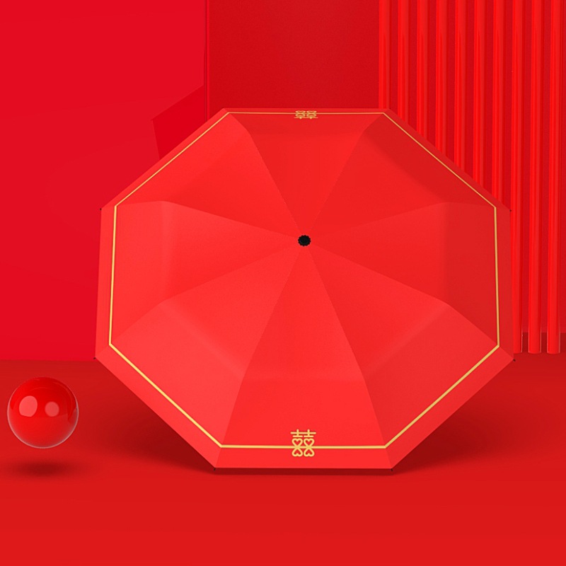 The Chinese-style folding red umbrella is a wedding umbrella and a bride's umbrella. The red umbrella is durable when the bride goes out for her wedding Item Picture