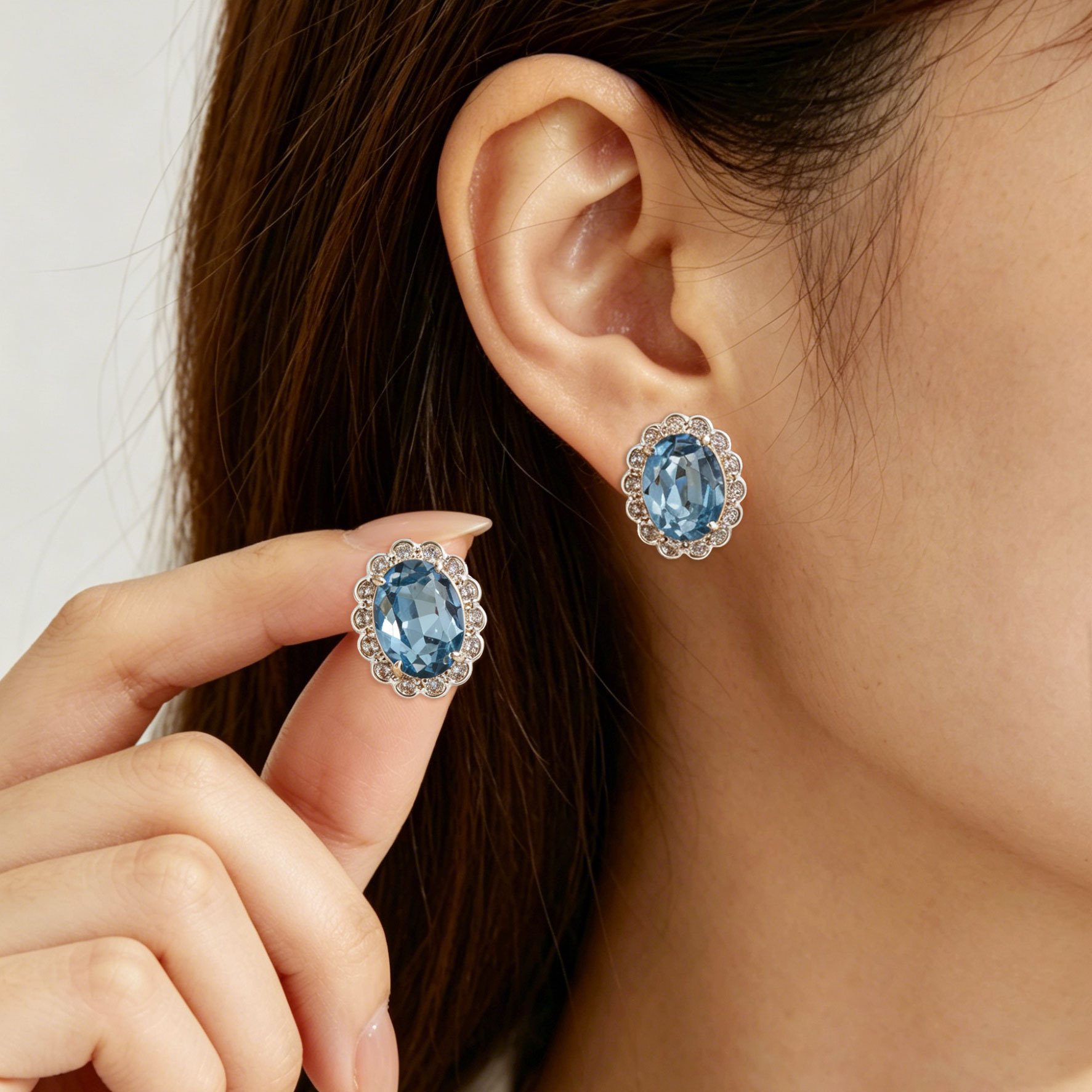Original design lace lace oval crystal stud earrings, copper alloy micro-inlaid zircon s925 silver needle high-end earrings