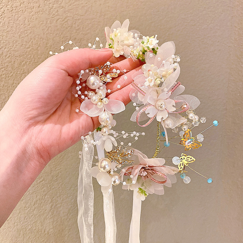 Children's New Year greeting crown headwear, girls' headband, New Year princess crown hair accessory, flower hair band for children, girls' hairpin, flower hairpin Application Scenario