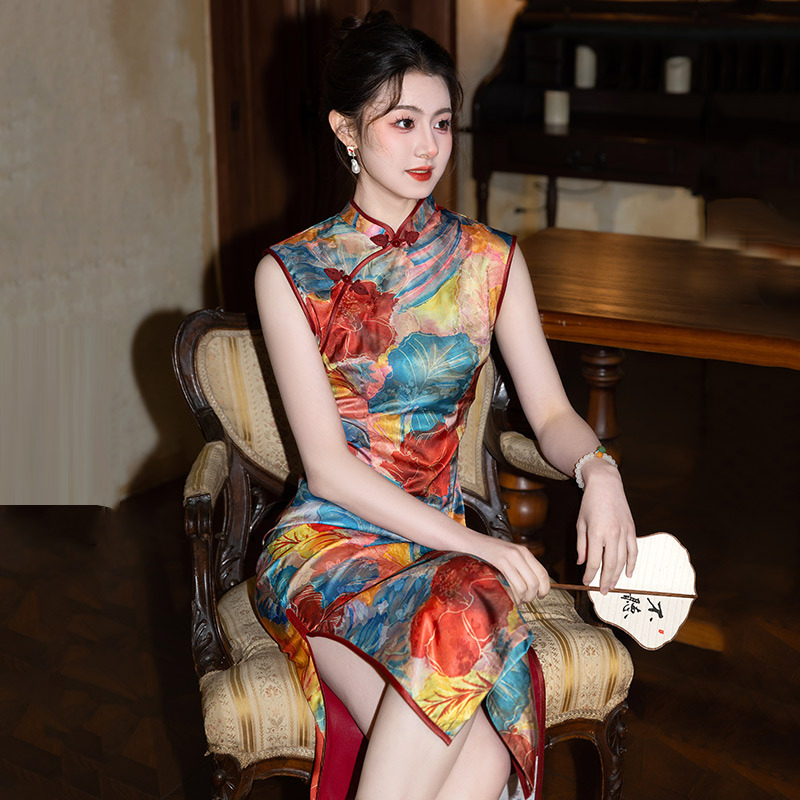 A new Chinese-style Suzhou long cheongsam with a traditional Chinese style and a style of the Republic of China era, improved for young women with a high-end feel, summer with a fragrant cloud gauze