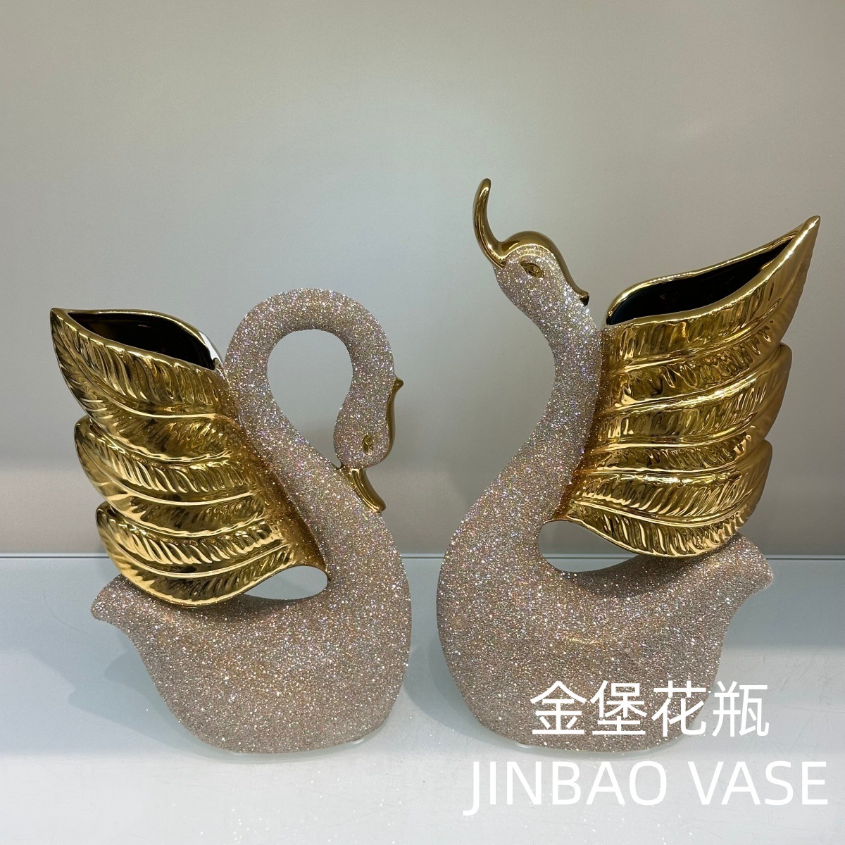 Simple and modern swan ceramic craft ornaments for home TV, wine cabinet, entrance, living room and foyer decoration Application Scenario