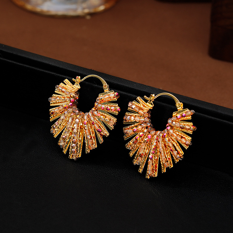 Fashionable, individualistic, elegant and high-end crystal ear buckles, unique designer earrings, new trendy earrings for 2026 Specification image