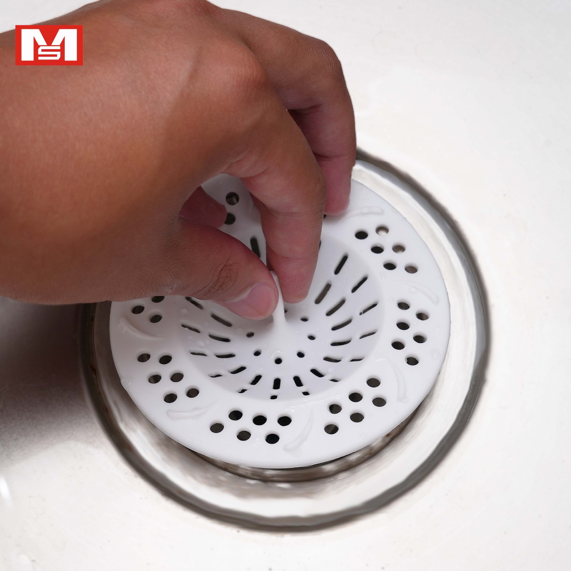 Japanese MS 2316 drainage outlet strainers, kitchen, bathroom, balcony sink nets, washbasin filter silicone, medium size Application Scenario