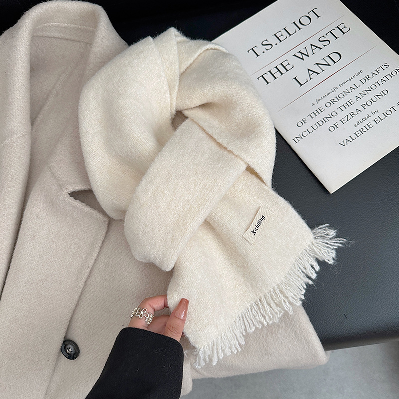 One-piece hair-keeping scarf for 2025 autumn and winter, a Korean-style atmosphere for women. Solid color short beard knitted wool blend scarf, versatile and warm. Wholesale at street stalls Specification image