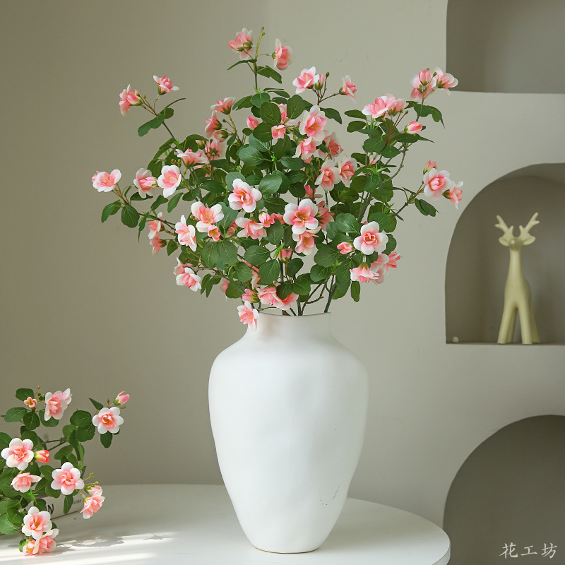 Simulated multi-headed small rose light luxury atmosphere flower arrangement, artificial flower decoration, living room everlasting flower bouquet, bionic flower ornaments Application Scenario