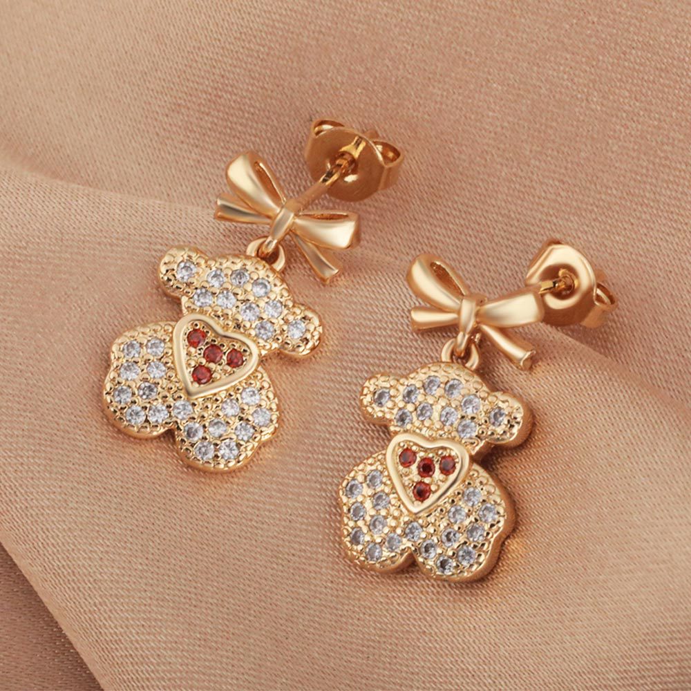 Trendy and elegant high-end earrings, Korean-style simple and fashionable copper cute and sweet bear stud earrings wholesale supply details Picture