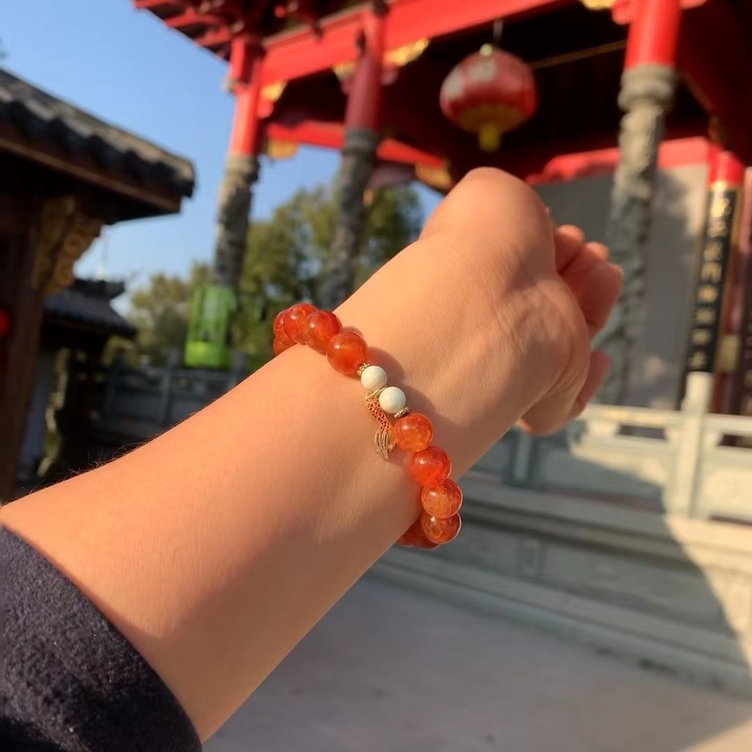 Wholesale of Nine Purple Fire Dragon Scale Bead Bracelet, the same style as Rooster Crowing Gift box packaging, the zodiac sign bracelet for the Year of the Dragon Application Scenario