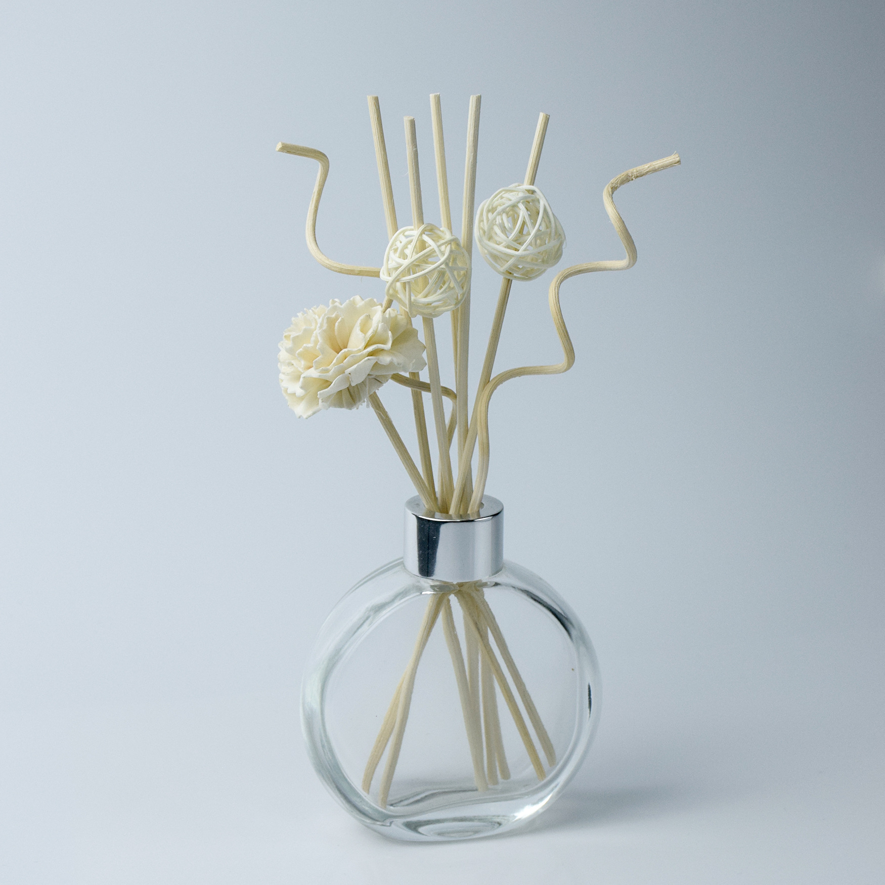 A combination of tugwort flower, flameless aromatherapy accessories, leaf vein flowers, dried flowers, vines and rattan bulbs for decoration Specification image