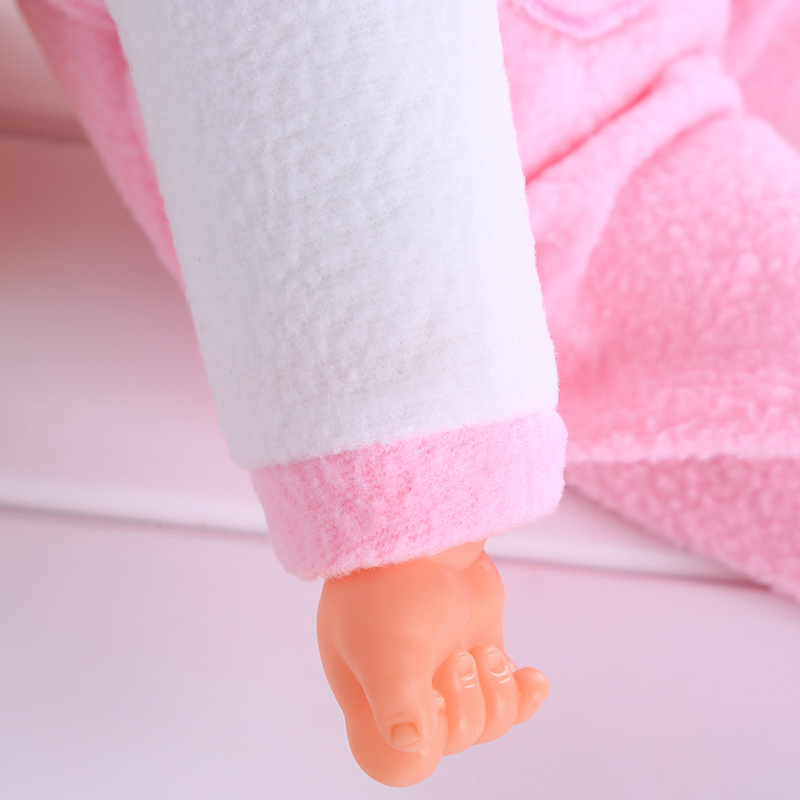 娃娃公仔实物图