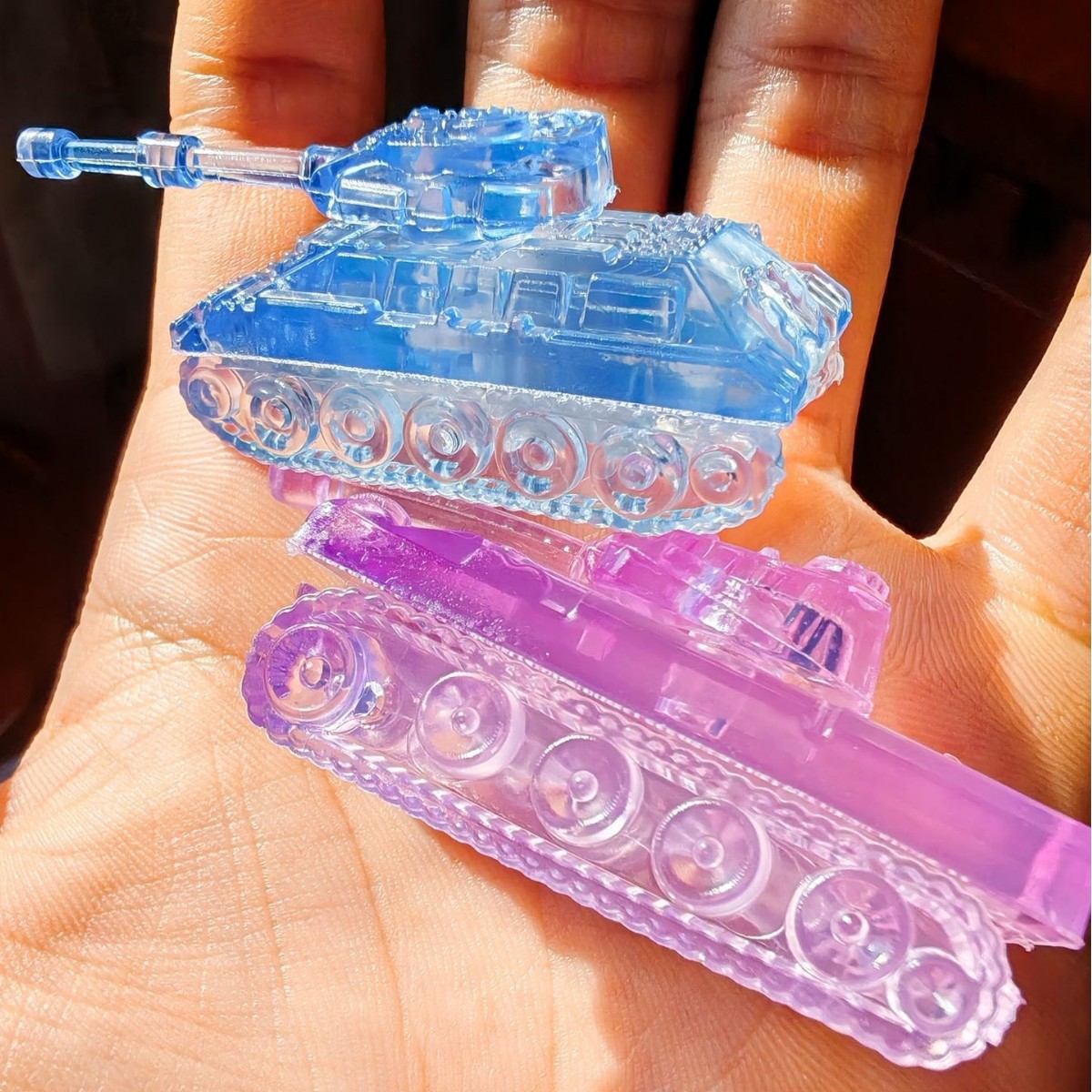 Color-changing tank eraser, military model, primary school teaching supplies assembly, children's toys Specification image