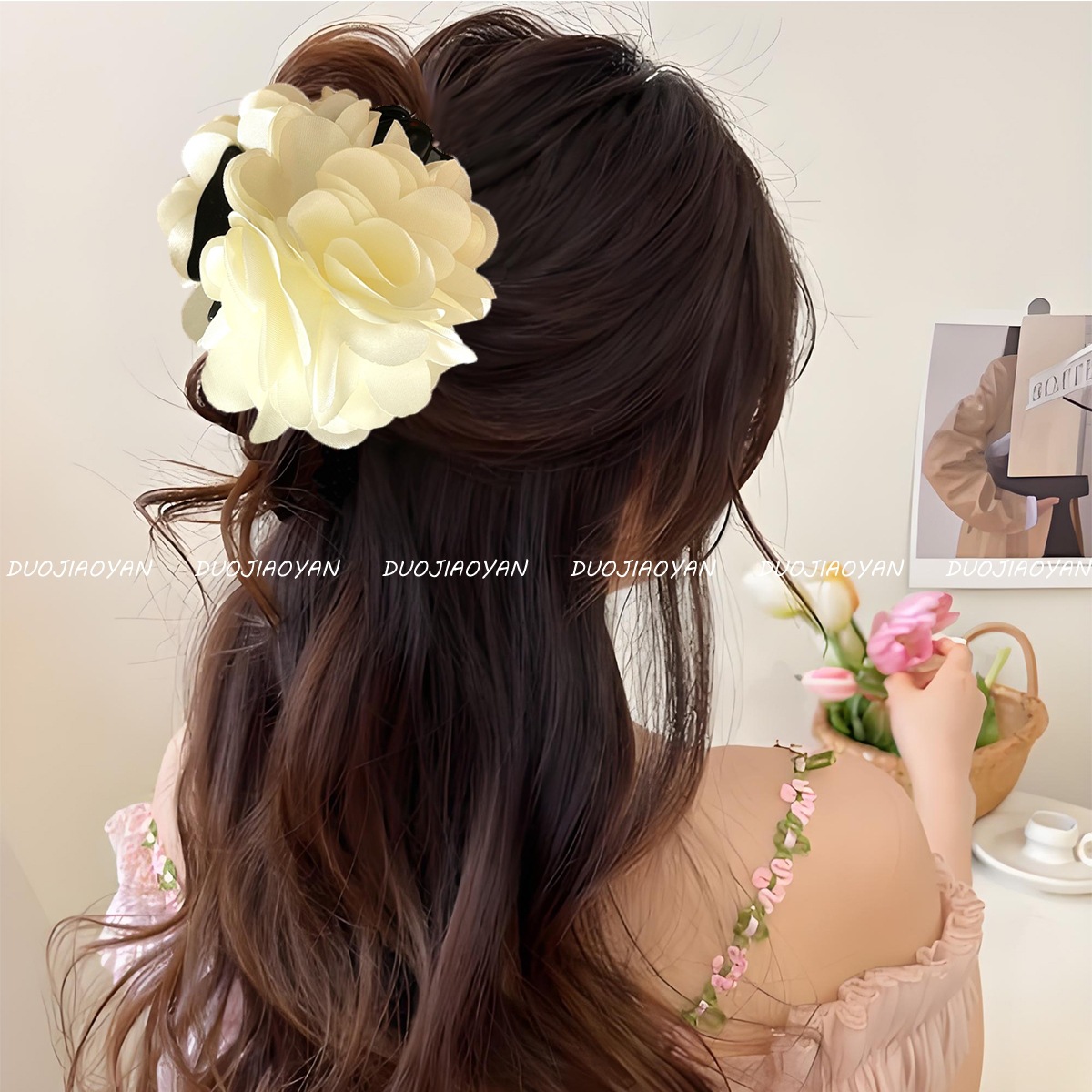 The new trendy fabric flower clipper, a colorful three-dimensional flower accessory, exudes a high-end atmosphere. The side clip of the bangs is in stock for women Application Scenario