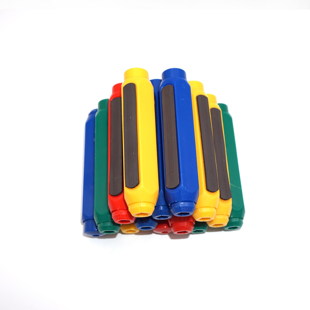 Dust-proof plastic teacher chalk holder, magnetic chalk sleeve, teacher's writing extender, chalk sleeve, large blackboard details Picture