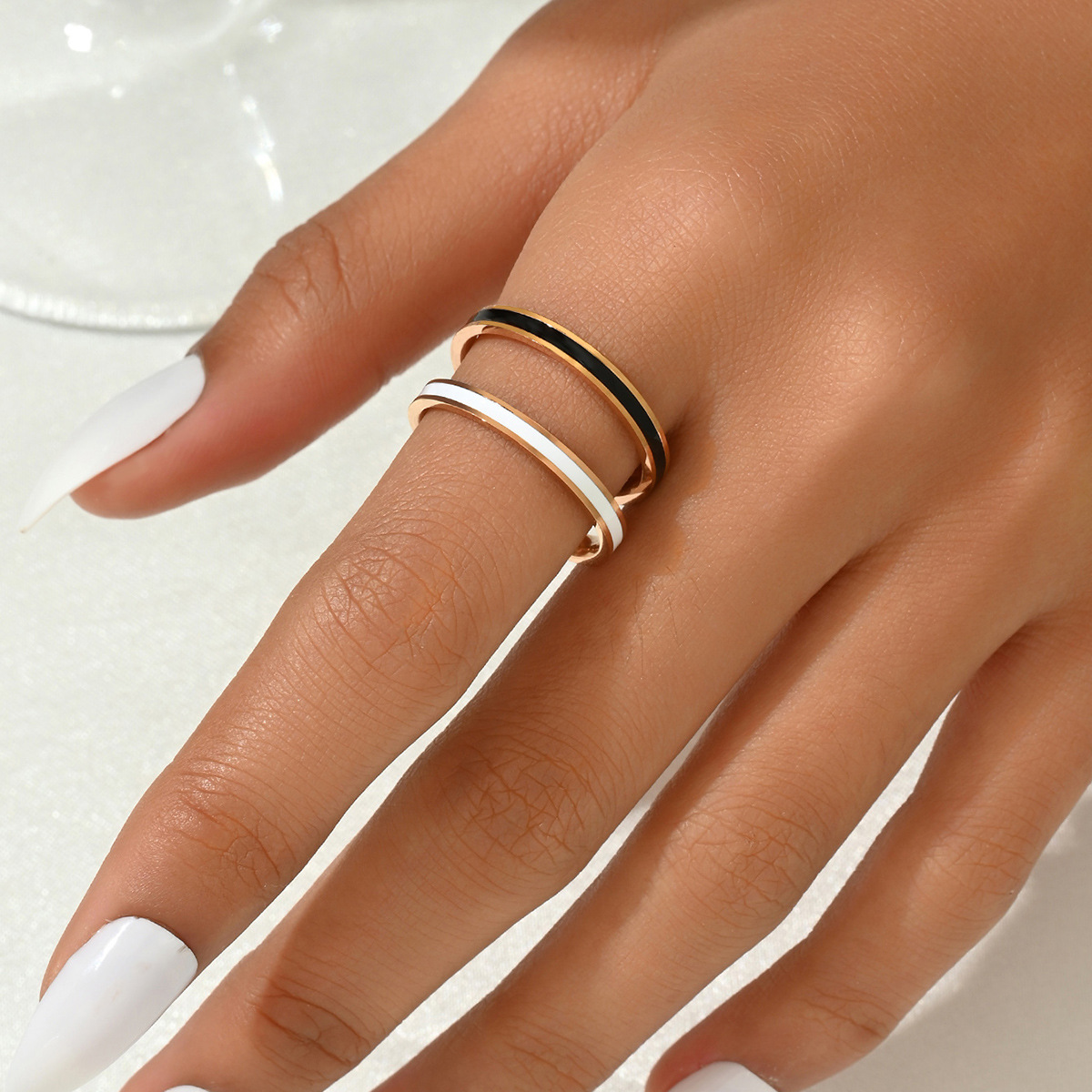 缀尚品钛钢戒指女日韩简约滴油面光厂家批发精致潮流款轻盈