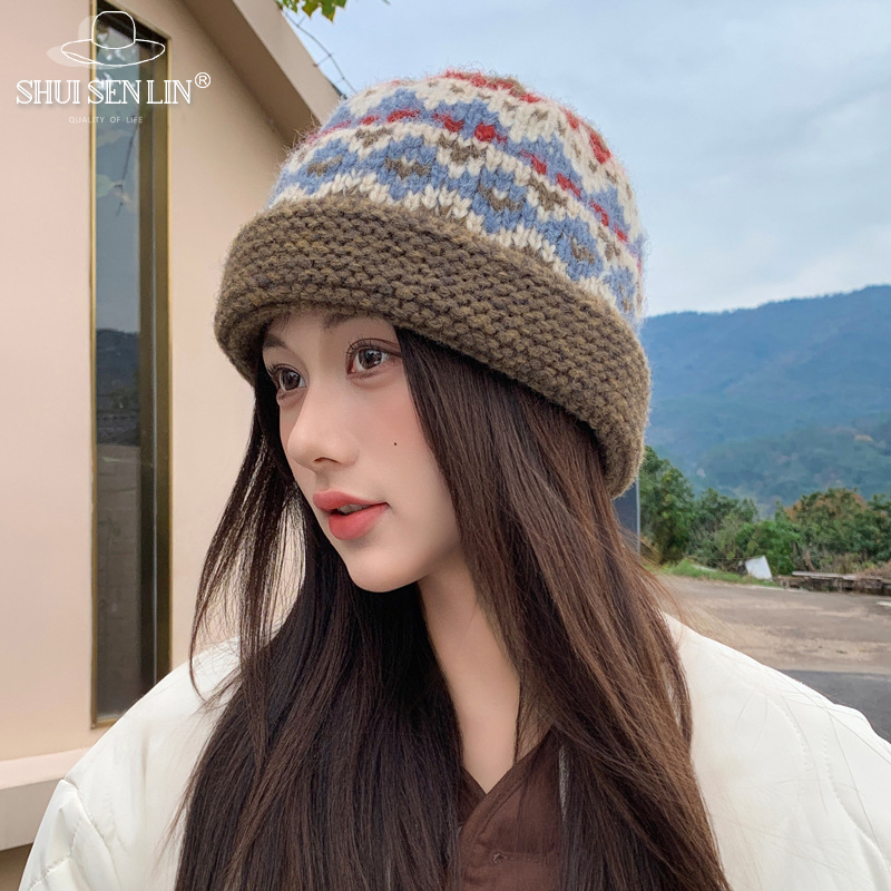 Knitted woolen cap for women's autumn and winter 2025 new style, retro jacquard, versatile and warm basin cap, face-enhancing small ear-protecting fisherman's cap