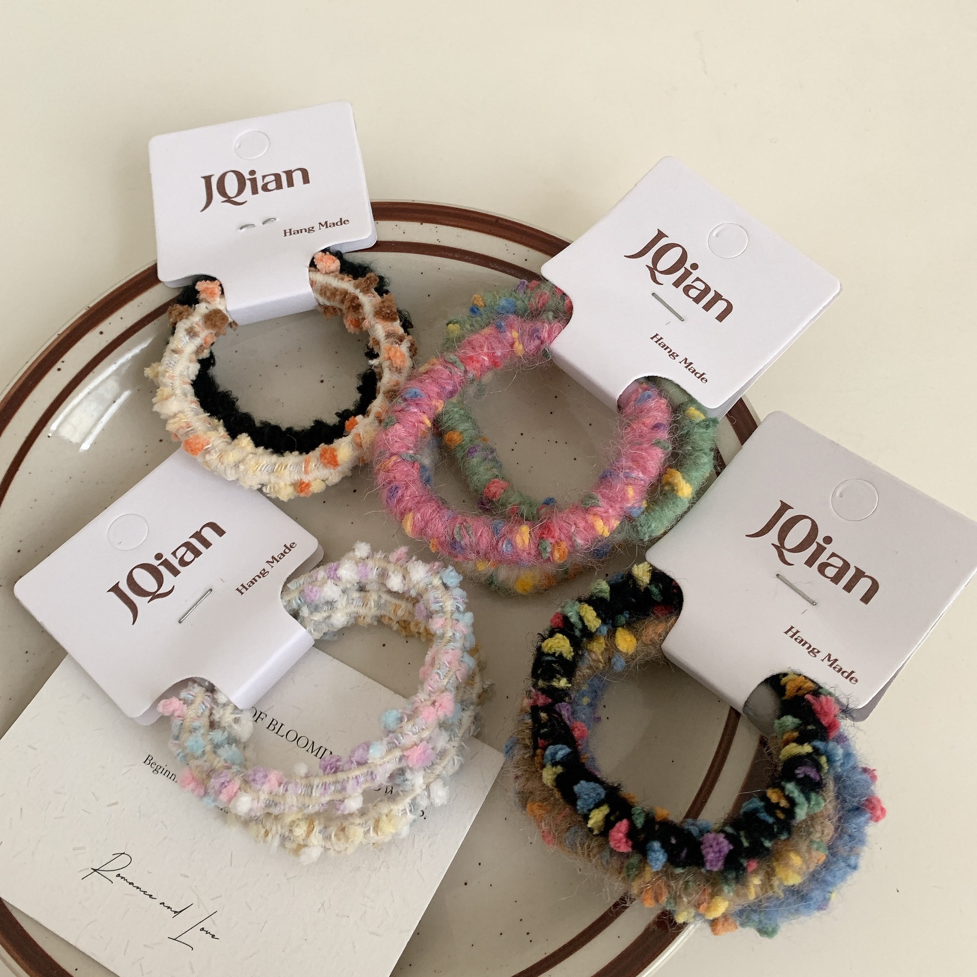 ins新春甜美可爱彩色发绳毛绒发圈皮筋扎头绳女生耐用高弹力皮套