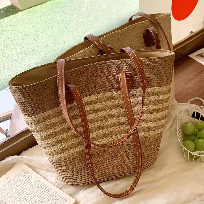 Cross-Border Straw Weaving Bag, Large-Capacity Cotton Rope Commuting Bag, Summer Women's Straw Weaving Bag, Simple And Casual Beach And Seaside Vacation Bag, Handcrafted Straw Weaving Bag Application Scenario