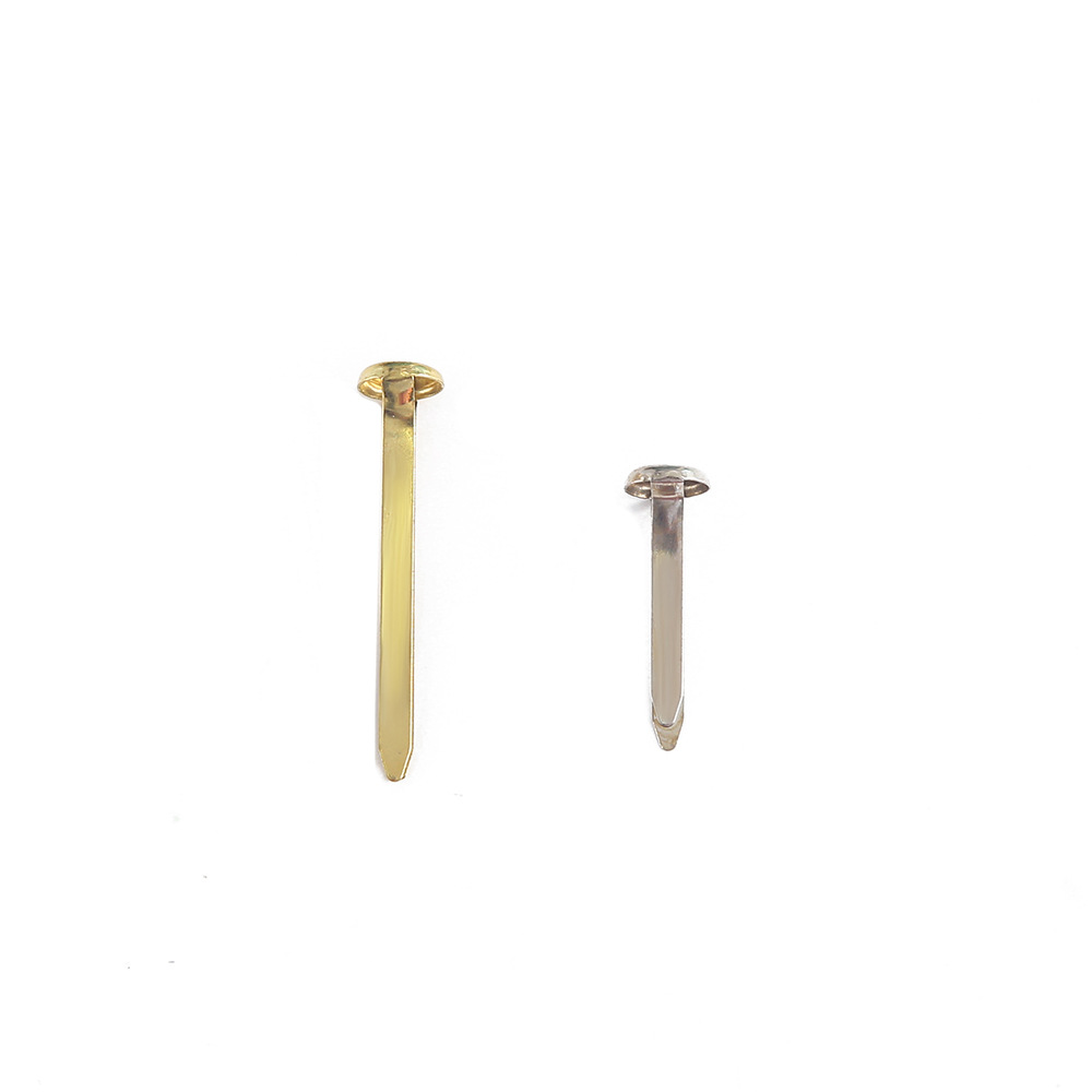 钉子/夹码钉/舌钉/混泥土钉/铁钉白底实物图