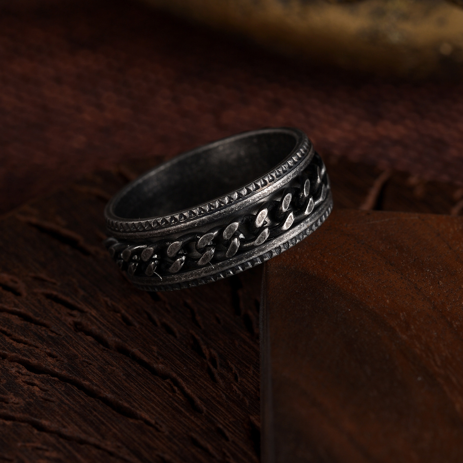 European and American retro style vintage silver 304 stainless steel embossed rotating chain ring, men's titanium steel jewelry details Picture