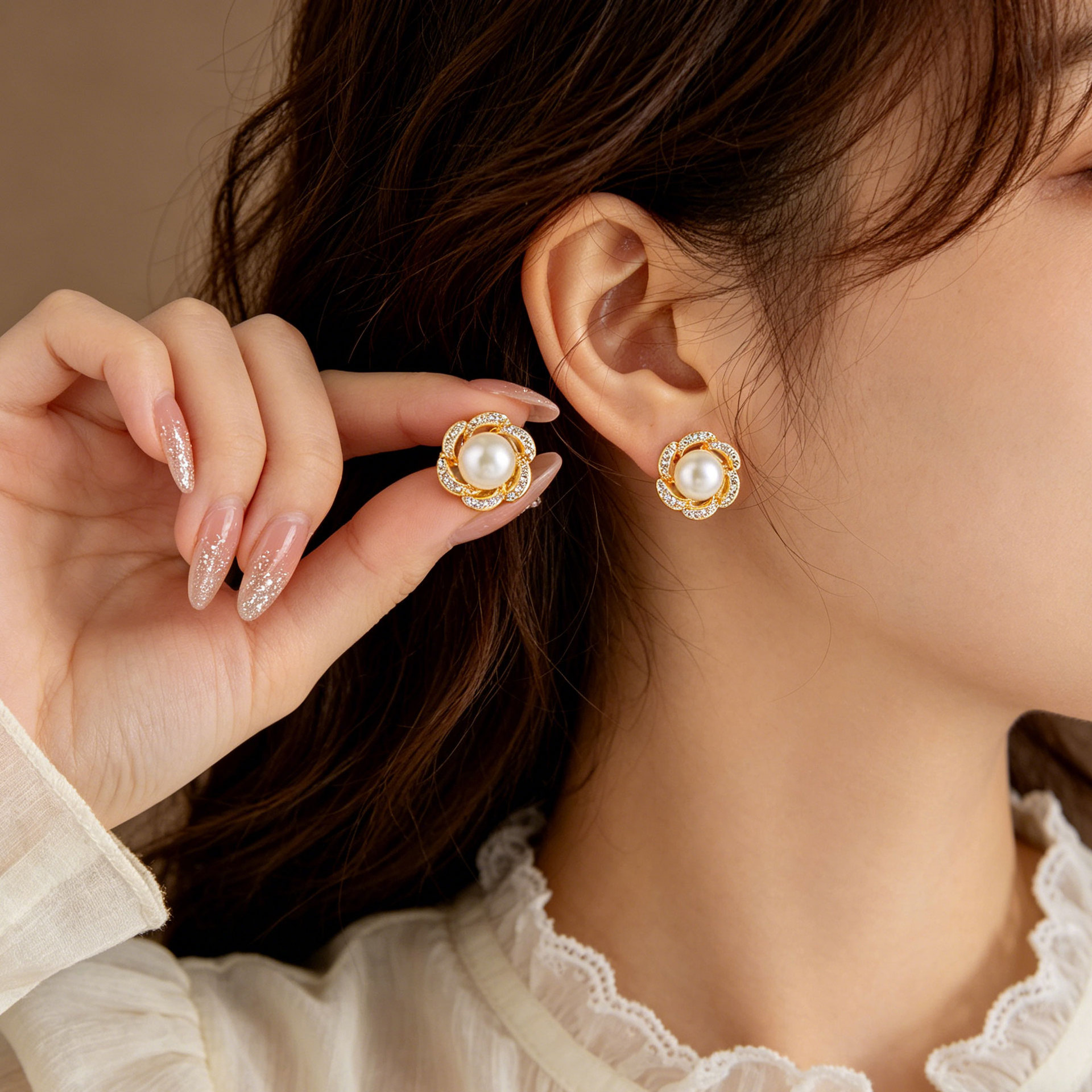 Best-selling 3D pearl and 3D flower stud earrings, copper alloy, real gold electroplated, micro-inlaid zircon s925 silver needle women's earrings details Picture