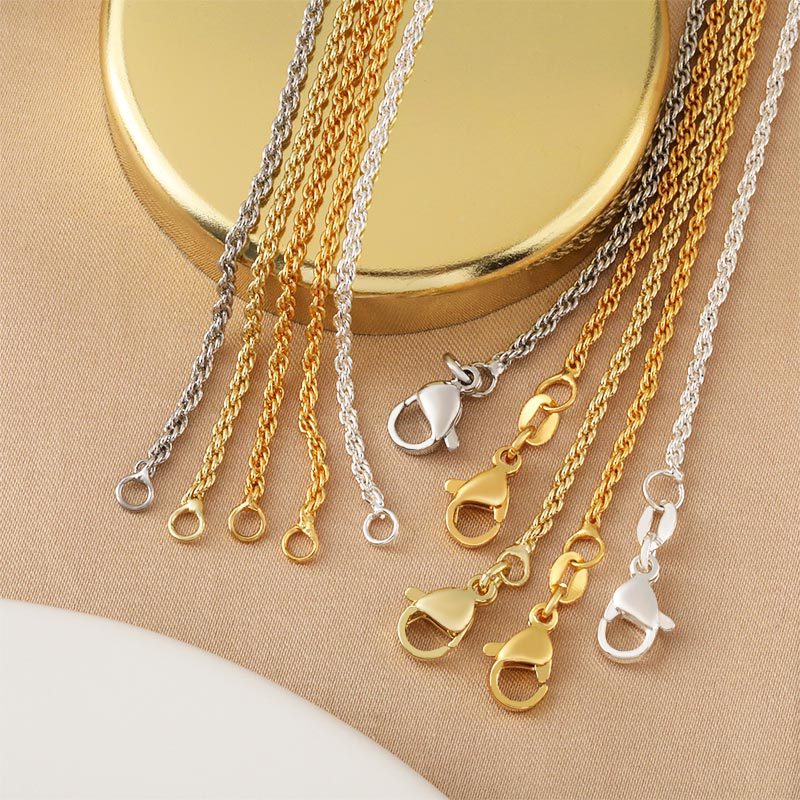 Honglu Super Strong color retention fine twist chain, fashionable and individual copper-plated necklace, high-end collarbone chain necklace with matching chain Specification image