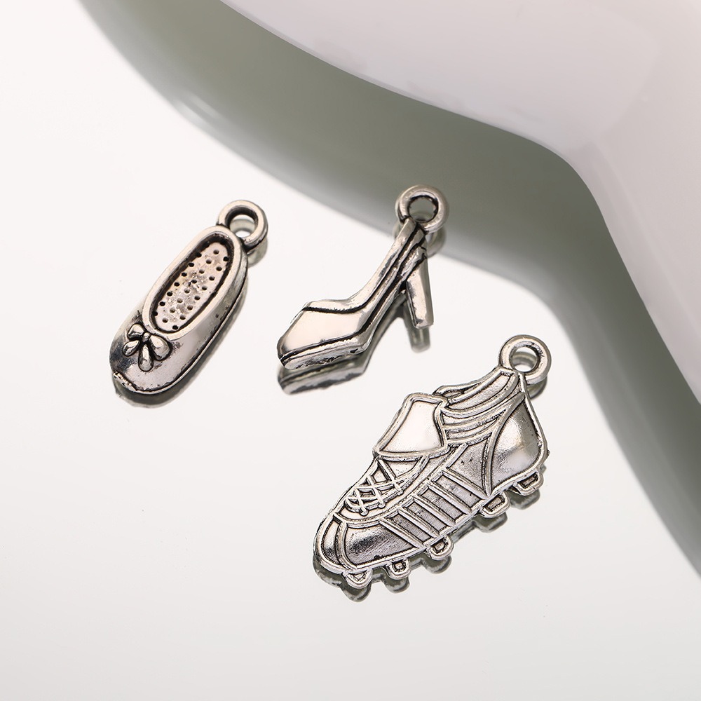 Wholesale of new retro silver spiked shoes, high heels, roller skates, pendants, DIY accessories, bracelets, necklaces, jewelry and accessories details Picture