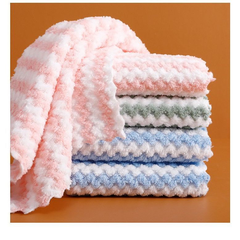 Cationic thickened coral fleece dishcloth, kitchen and household absorbent cloth, non-shedding scouring pad details Picture