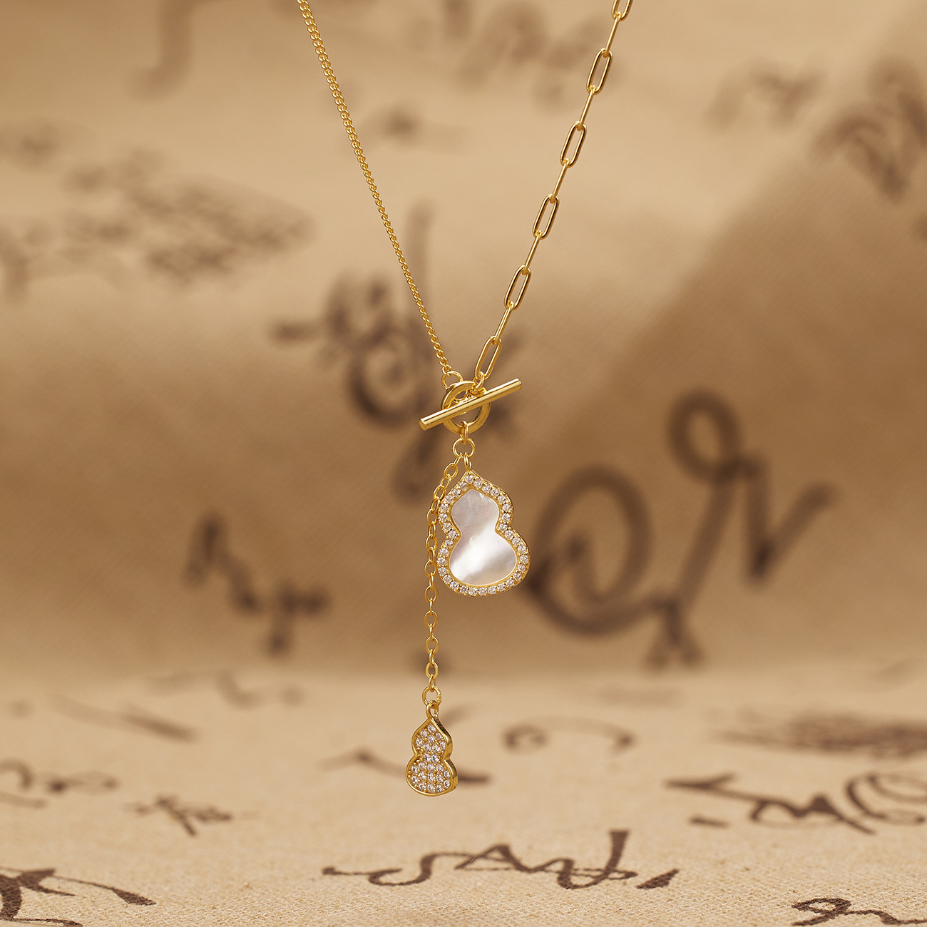 S925 Silver Fortune and Good Luck Necklace for Women with TO buckle, light luxury design, versatile shell pendant, collarbone chain accessory wholesale full figure
