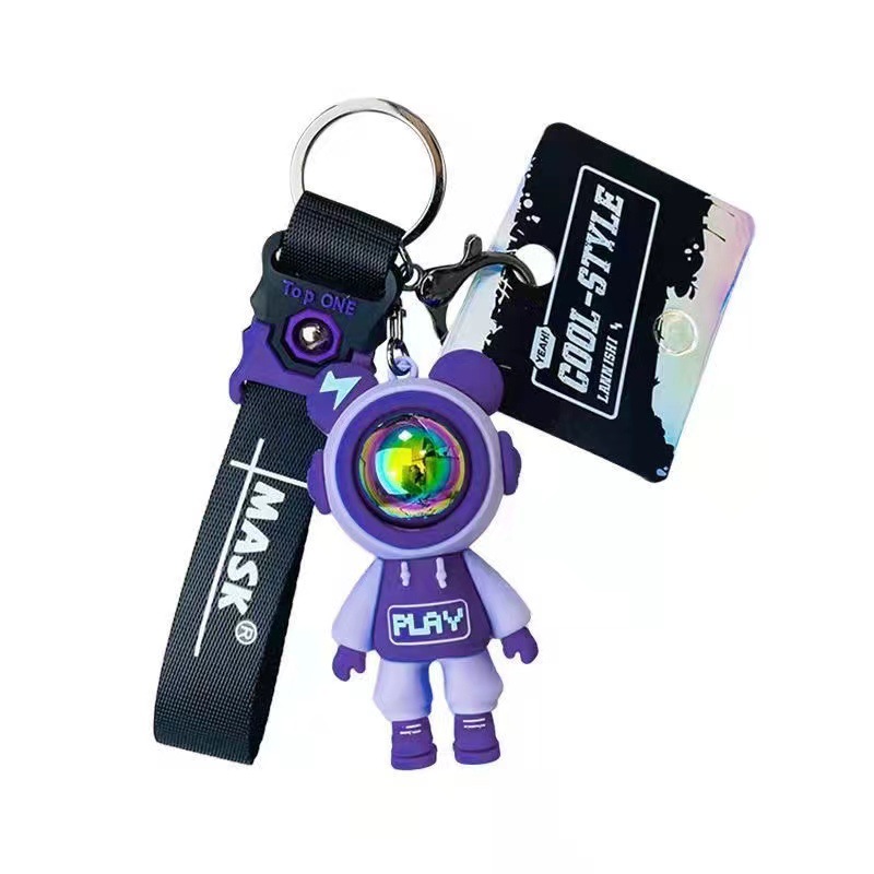 Lightning Bear keychain, personalized and fashionable cartoon car pendant for men and women, schoolbag hanger, small gift Item Picture