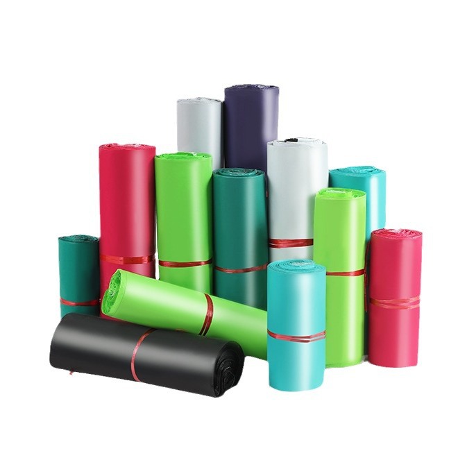 Wholesale thickened brand new material express bags with 12-thread packaging straps for clothing logistics packaging in black and white Item Picture