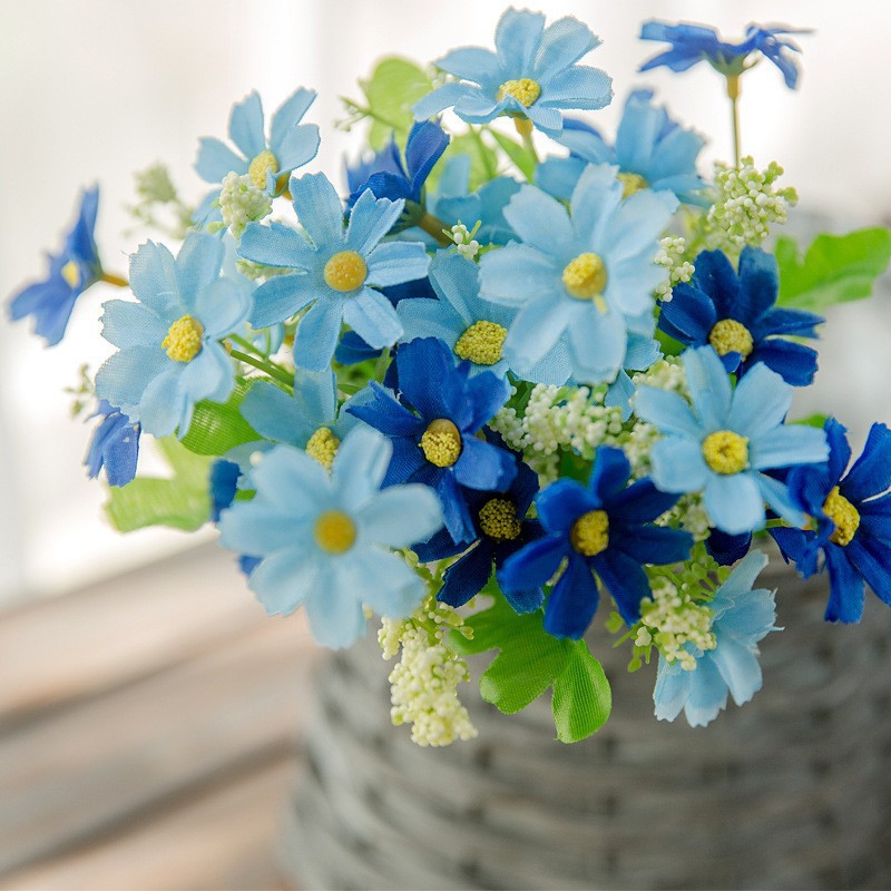 Wholesale of simulated artificial jumping chrysanthemums, 7-pronged daisies, garden and home flower arrangements, decorative items, silk flowers, artificial flowers and plastic flowers details Picture