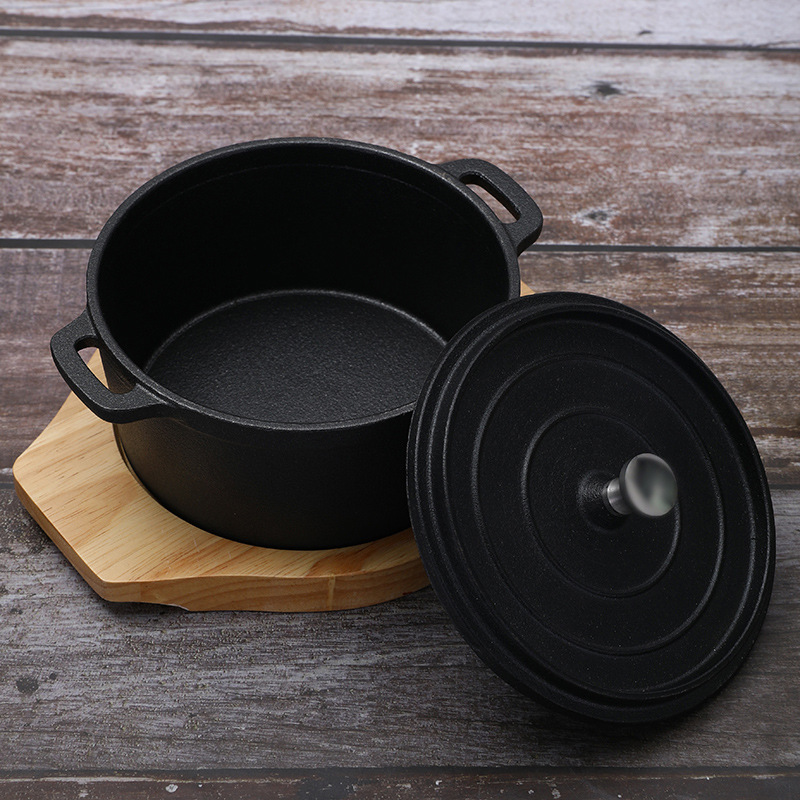 Cross-border multi-layer thickened cast iron soup pot, double-ear deepened flat bread pot, universal uncoated anti-rust and non-stick stew pot details Picture