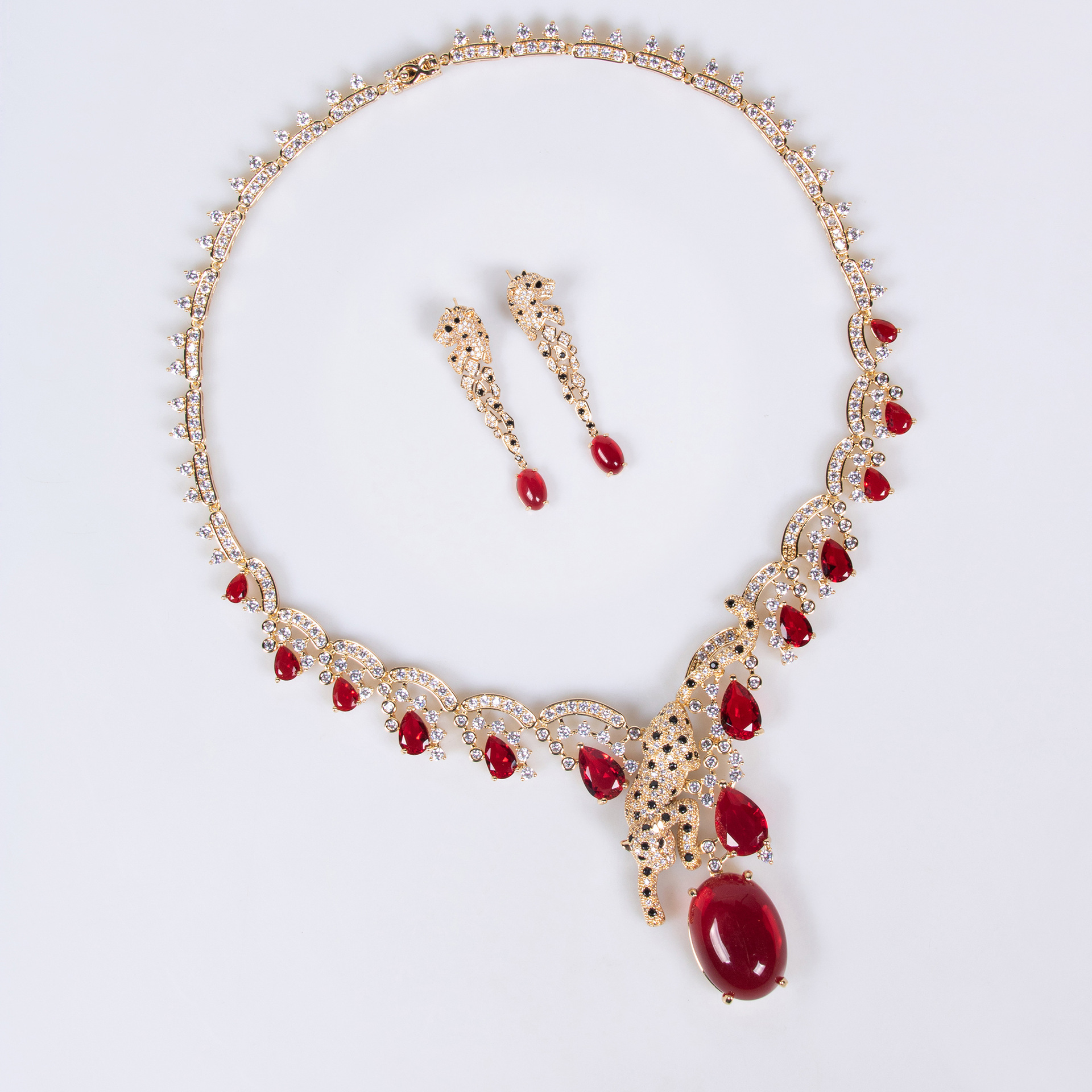 Moda europea y americana exagerado leopardo zirconia adornos collar conjunto de personalidad vestido versátil adornos de noche collar por mayor LYTJ30611 feng yun joyería por mayor collar conjunto de pendientes joyas caibao zirconia conjunto de cadena Item Picture