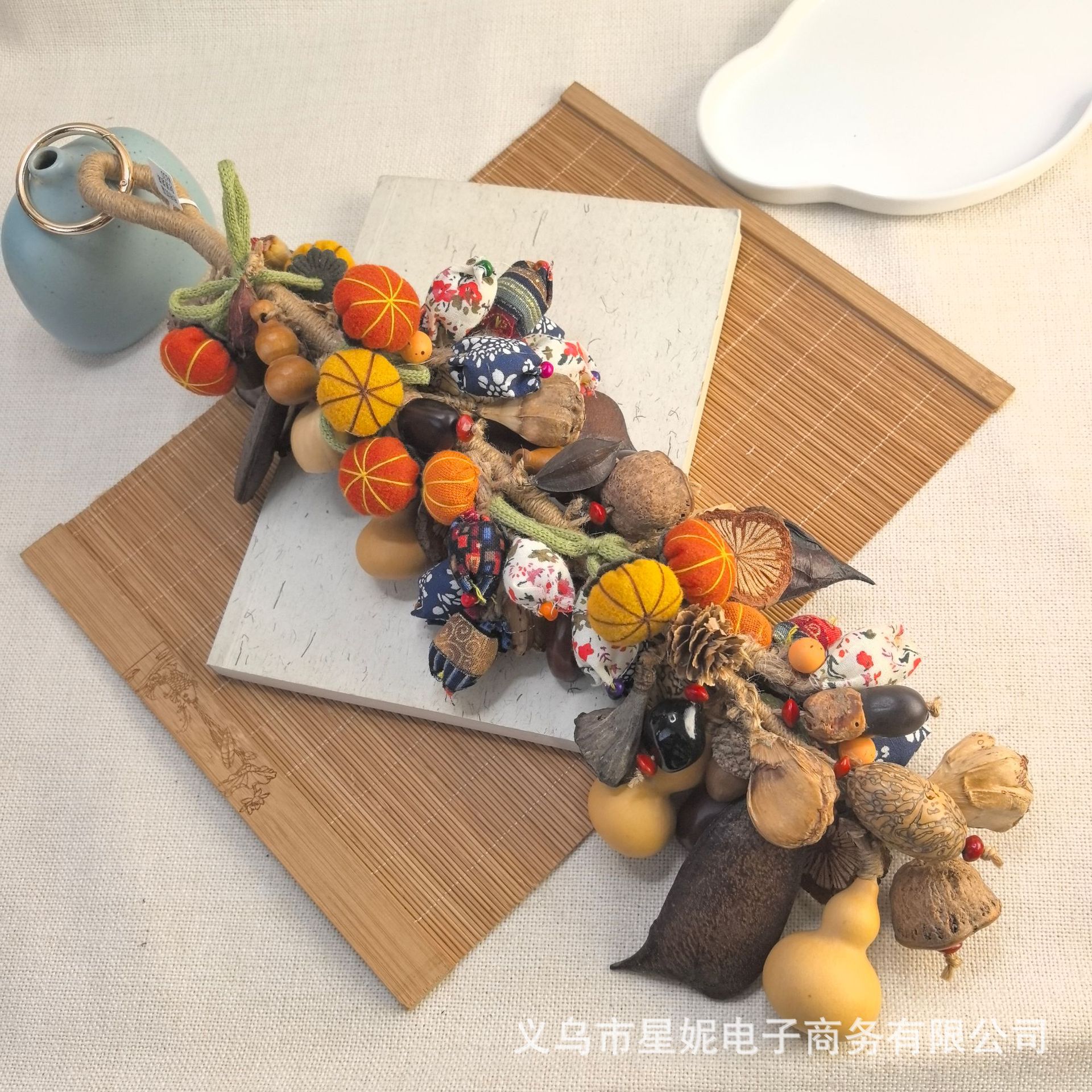 "Malaysian-style hanging pendant, fruit shell rattle bag, natural plant seeds, handcrafted wind chime, soothing and healing pendant. Application Scenario