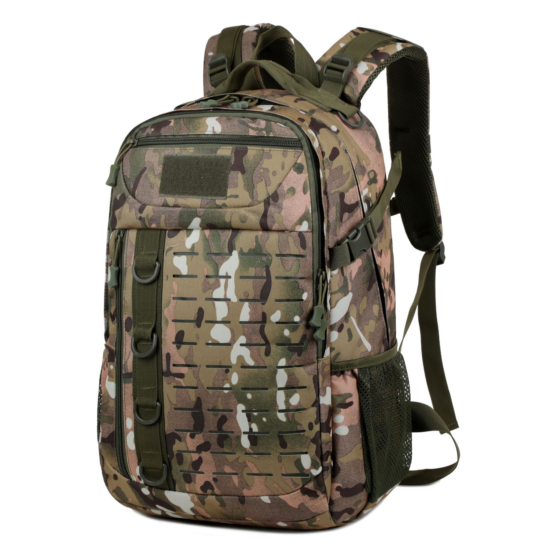 战术双肩背包实物图