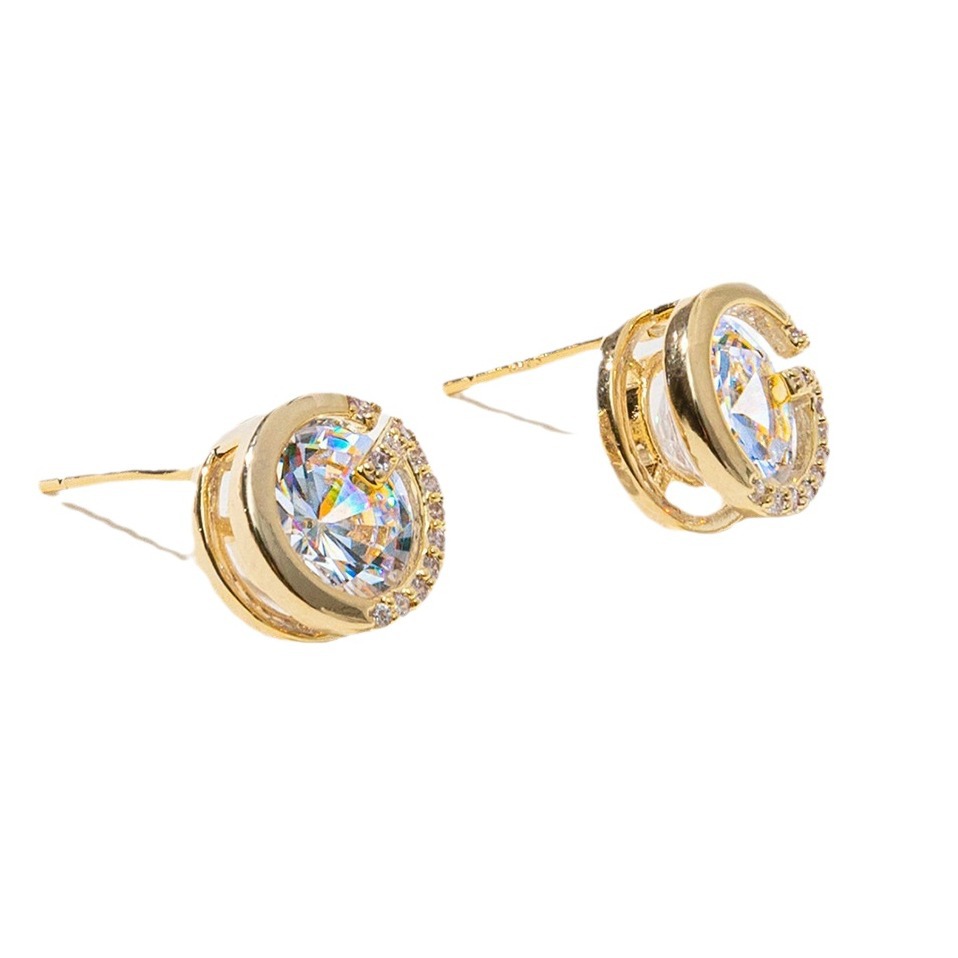 Xuhui jewelry offers exquisite, fashionable, versatile and elegant copper zirconium plated with real gold and silver needle light luxury letter stud earrings wholesale Item Picture