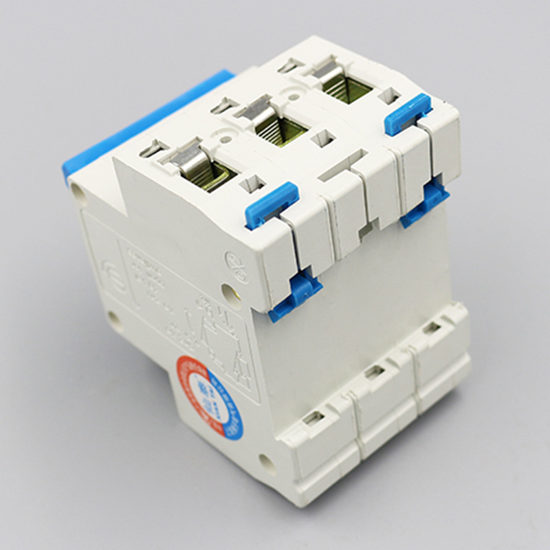 微型断路器（小型断路器）实物图