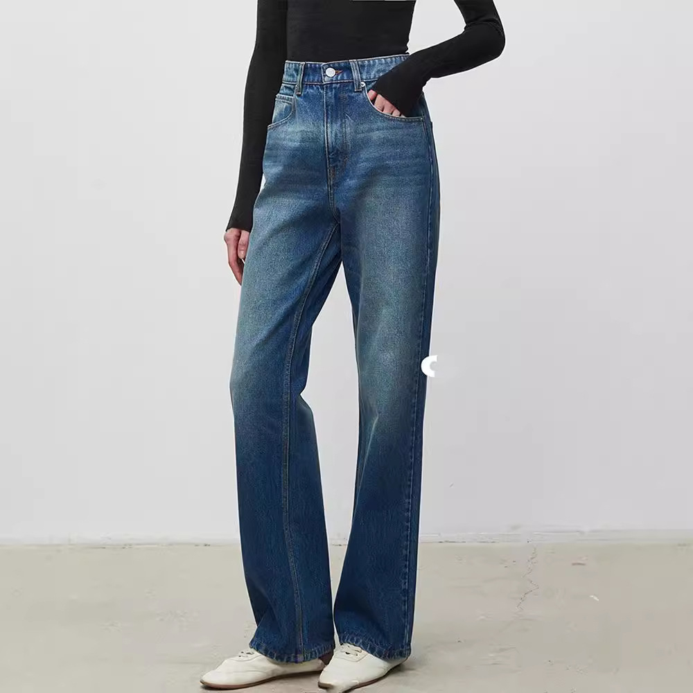 In the spring and autumn of 2025, the niche minimalist brand is strongly promoting cotton jeans, women's chopstick leg slimming casual straight-leg pants and long pants