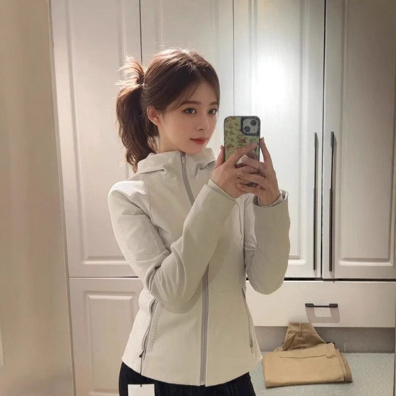 白花灰色修身软壳冲锋衣女款加绒厚外套秋冬季户外穿搭小个子上衣