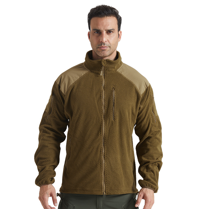 Yitu football grille fleece outdoor sports stand-up collar fleece jacket, tactical warm jacket, men's windbreaker inner liner, for camping Item Picture