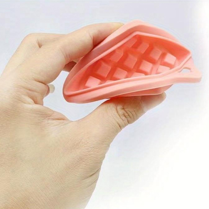 喂养餐具实物图