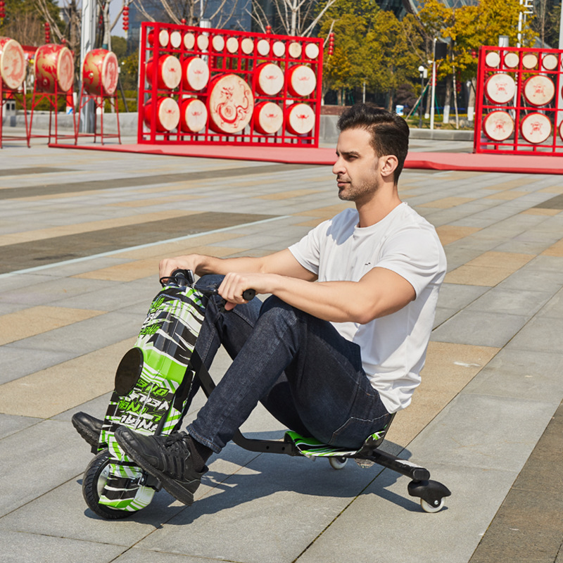 Cross-border supply of children's electric drift cars, outdoor mini three-wheeled go-karts, and cool electric scooters wholesale Specification image